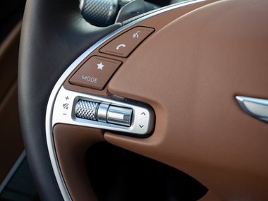 slide image for gallery: 28242 | Genesis G80