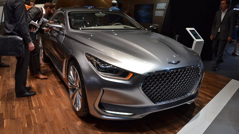 slide image for gallery: 17859 | Hyundai Vision G Coupe