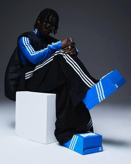 Кроссовки-коробки. Фото: Adidas