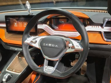 slide image for gallery: 25606 | Skoda Vision
