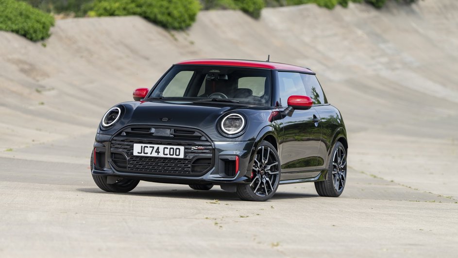 Новый MINI Cooper JCW