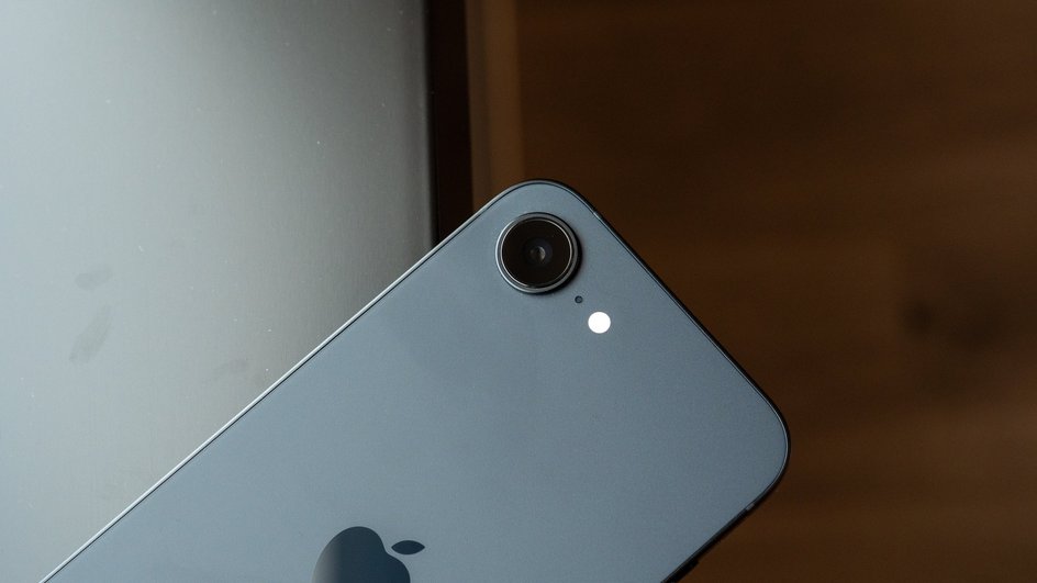 iPhone 16e iPhone 16e