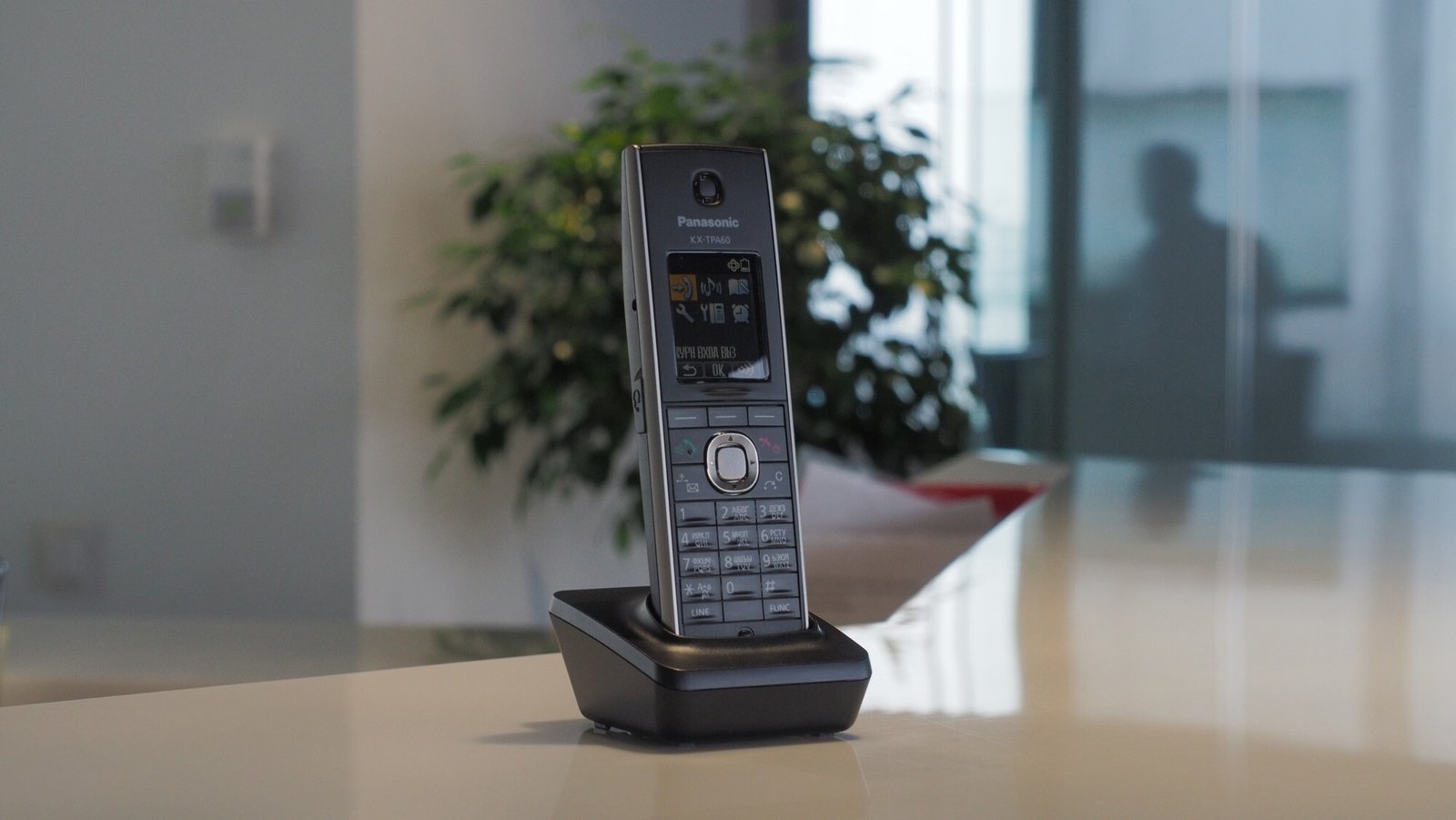 SIP-DECT-телефон KX-TGP600: сэкономьте на переговорах без потери качества -  Hi-Tech Mail.ru