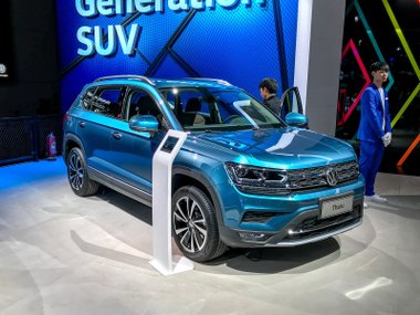 slide image for gallery: 24342 | Volkswagen Tharu