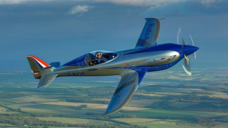 Rolls-Royce Самолет сумел набрать высоту 3000 метров за 202 секунды, установив еще один рекорд.