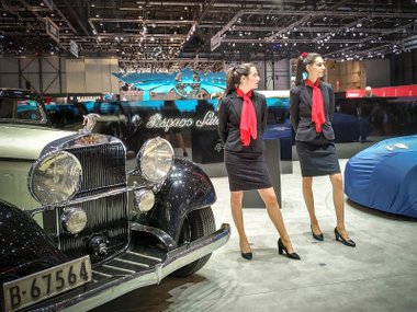 slide image for gallery: 24226 | Девушки автосалона в Женеве