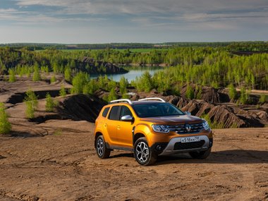 slide image for gallery: 28240 | Renault Duster CVT