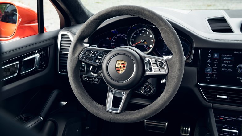 slide image for gallery: 25970 | Porsche Cayenne Coupe