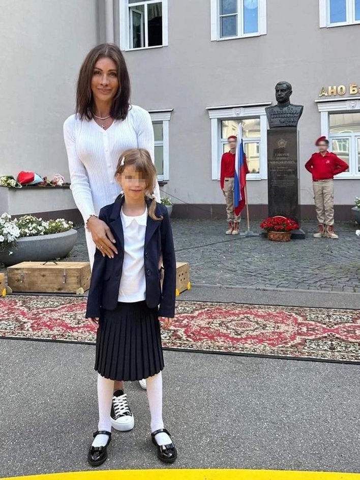 Алиса Казьмина с дочерью Алиса Казьмина с дочерью