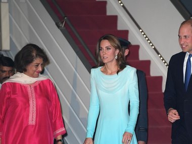 Slide image for gallery: 11566 | Кейт Миддлтон и принц Уильям с официальным визитом прибыли в Пакистан