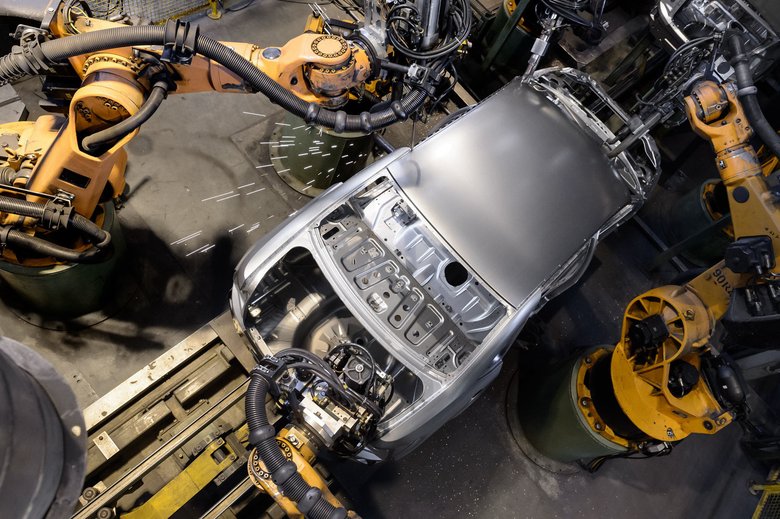 slide image for gallery: 15590 | Сборка Datsun on-DO на заводе АвтоВАЗ