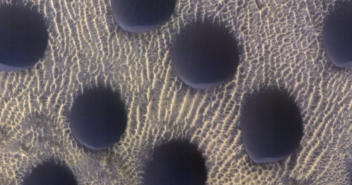 На&nbsp;Марсе нашли странные дюны идеальной формы