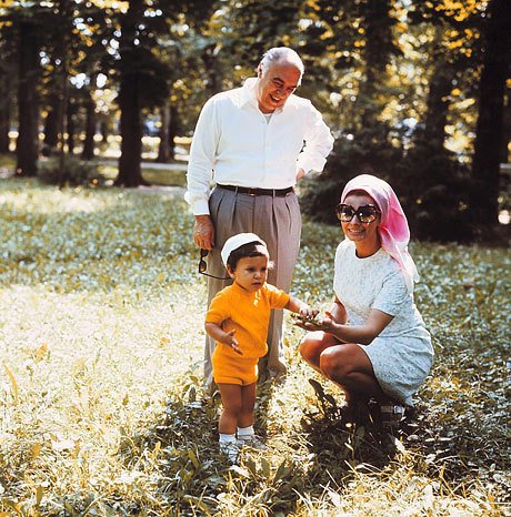 Карло Понти, Софи Лорен и их сын Карло Понти-младший, 1970 год