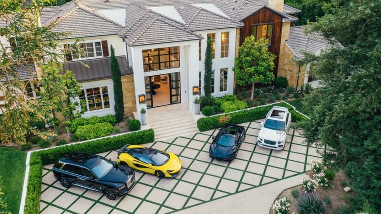madonna-is-selling-the-gorgeous-mansion-with-5-car-custom-garage-she-got-from-the-weeknd_3.jpeg
