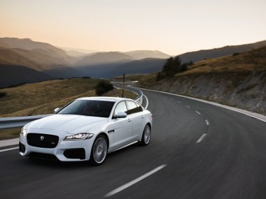 slide image for gallery: 18021 | Jaguar XF