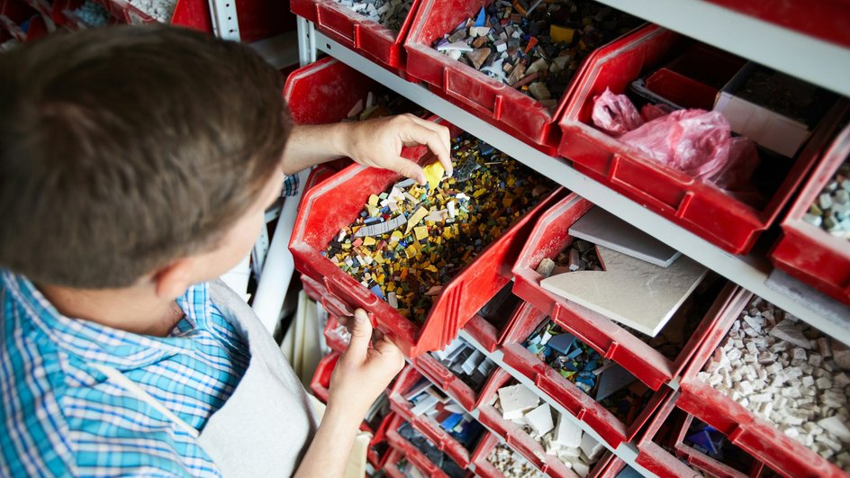 коробки с деталями LEGO коробки с деталями LEGO